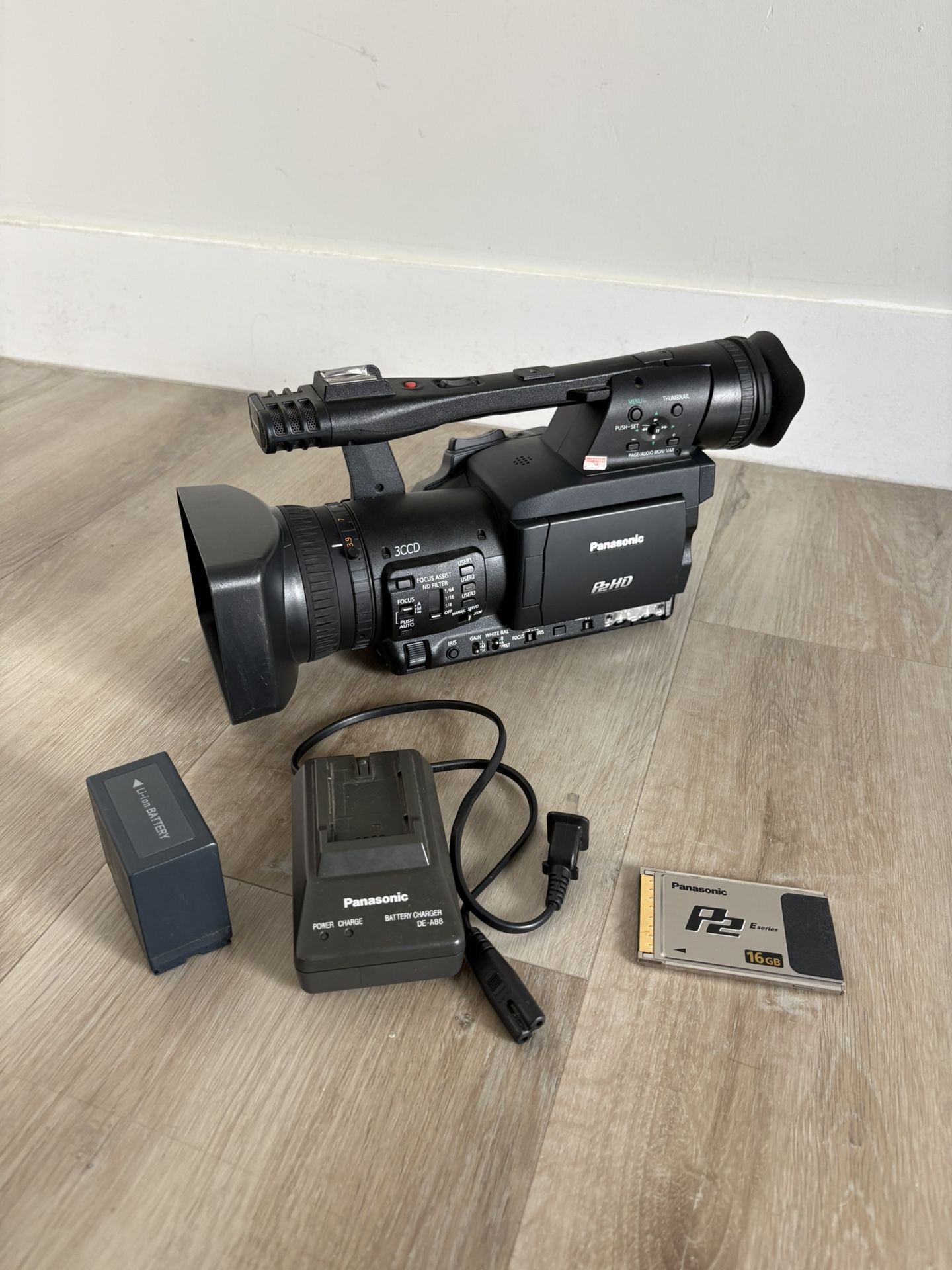 (BRAND NEW) Panasonic HPX173 Camcorder