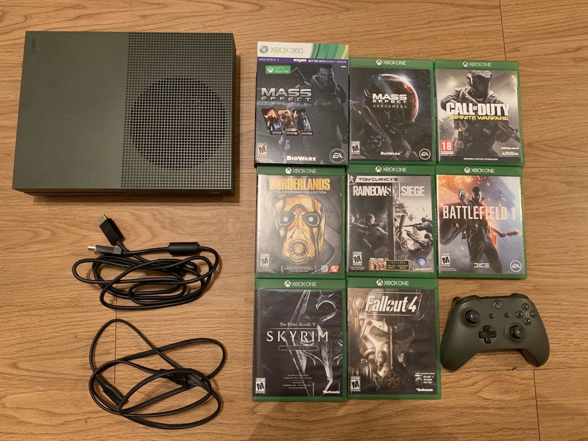 Xbox One S (1 TB) Limited Edition Battlefield Green + 8 Games