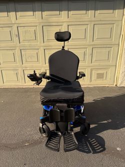 2026 Quickie Q500 Power Wheelchair with Headrest