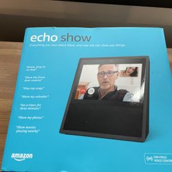 Echo Show (1st Generation) With Bluetooth Speaker, Black