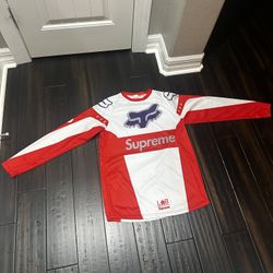 Supreme Sweater 