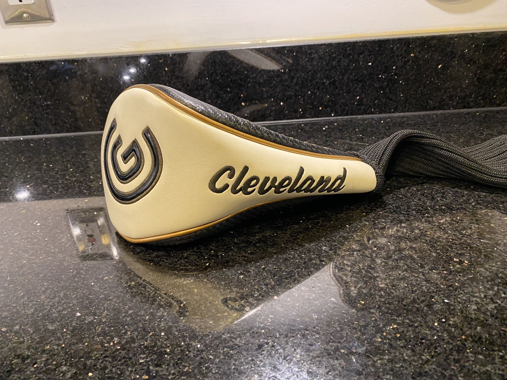 Cleveland Golf Driver Launcher Comp Club Head Cover Black & White