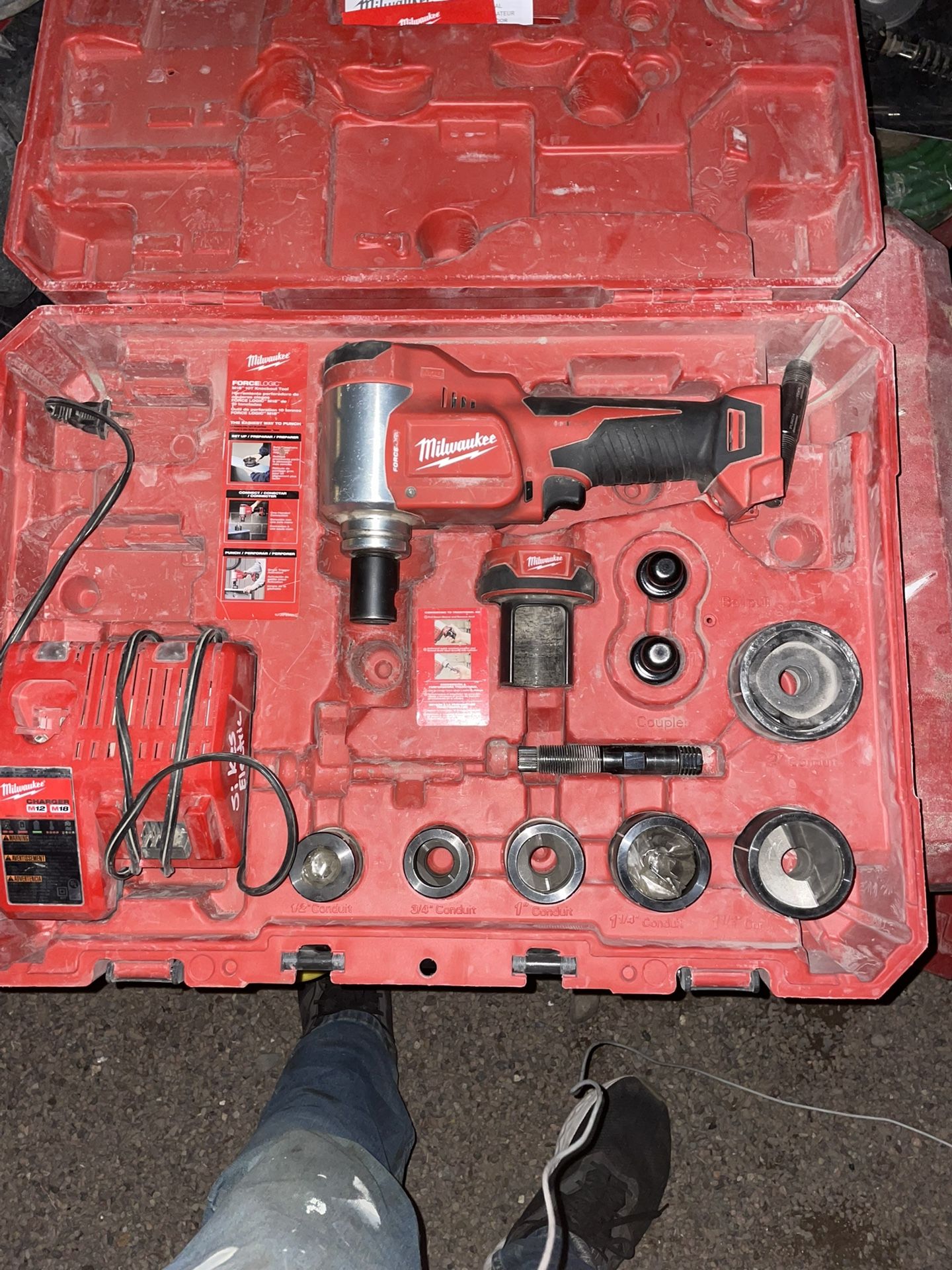 Milwakee Cordless Knock Out Tool Set