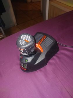 Bosch   12 V  Charger And Battery