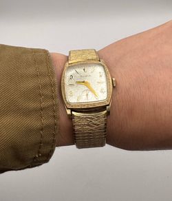 Vintage 1965 Bulova 10k RGP Swiss Manual Wind Watch – Linen Dial, Original Crown,