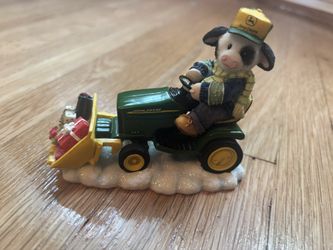 Mary’s Moo Moos John Deere Holiday Figurine – 2001 Collectible