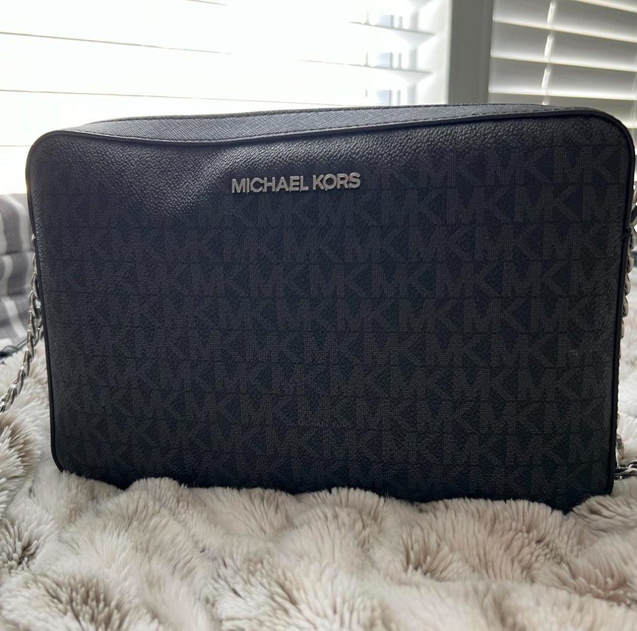 Michael Kors crossbody bag