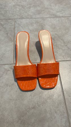 Orange Kitten Heels Size 10 (brand new)