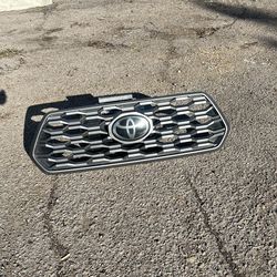 OEM Gen 3 Tacoma Grille W/ TSS Garnish