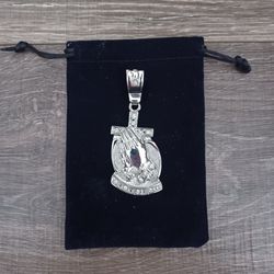 Silver Toned Cross 🙏 Pray Pendant