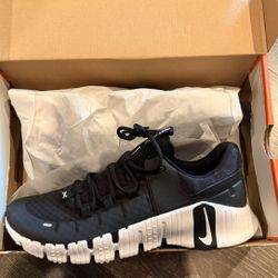 Nike Metcon 5 Mens 10.5/ Wmns 12
