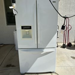 Me more Elite Refrigerator 