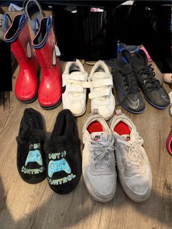 Boys shoes