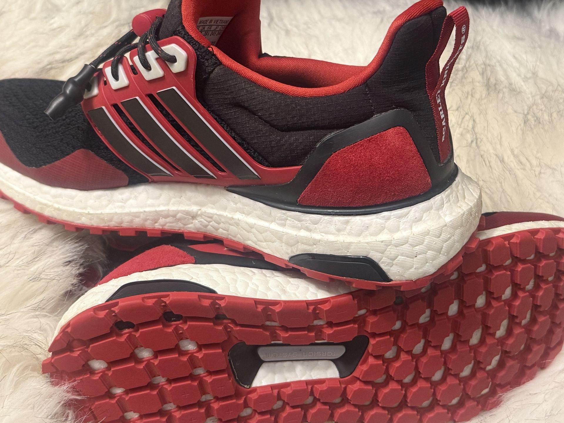 Adidas Rutgers Ultraboost 1.0 Seanjers Boys/Men 6 1/2  display picture 3