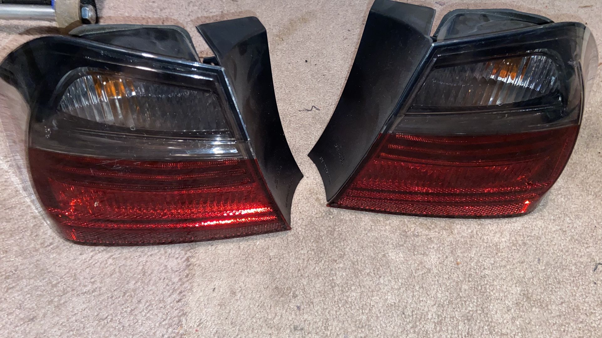E90 Tail light (Pre-LCI) (factory Smoked) 335i / 328i
