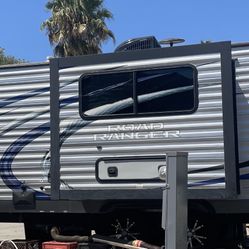 2016 30 Foot Pull Trailer