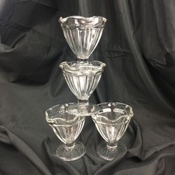 Vintage Ice Cream Sundae Glasses, set of 4 small size, parfait, soda fountain, clear glass- retro,footed, pedestal,dessert