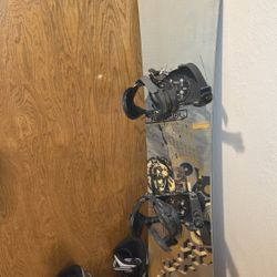 154cm Snowboard, Bindings & Boots