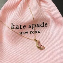 Price Just Dropped: Kate Spade Necklace with Pouch (Pick up🛒 In Bellevue) *Check out my other Posts 💕