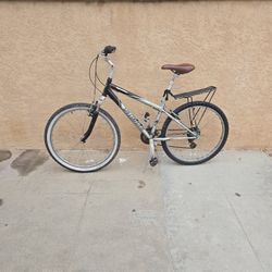 Specialized Hybrid Size Small/Medium 