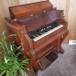 Piano Pump Organ