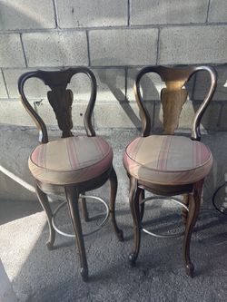 2 Bar Stools