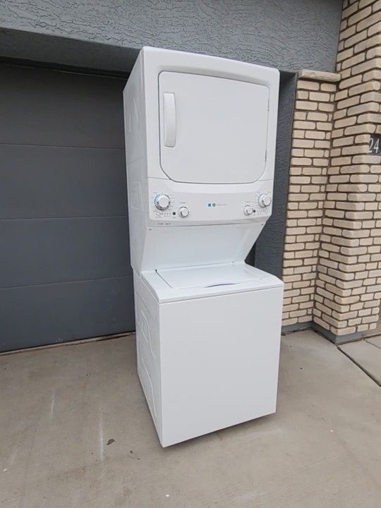 "GE" STACKABLE COMBO WASHER AND ELECTRIC DRYER ULTRA KING SIZE CAPACITY FOR $ 700 WITH 4 MONTHS OF WARRANTY AND DELIVERY AND INSTALLATION FREE
