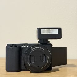 Sony - Alpha ZVE10: APS-C Content Creators’ Camera - Black