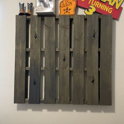 Rustic Stained Wall Pallet
