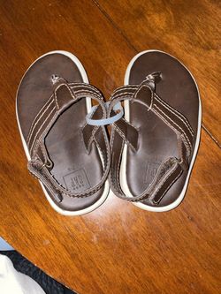 Gap 7c Sandals NWOT