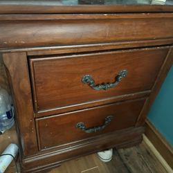 Set of two bedside dressers