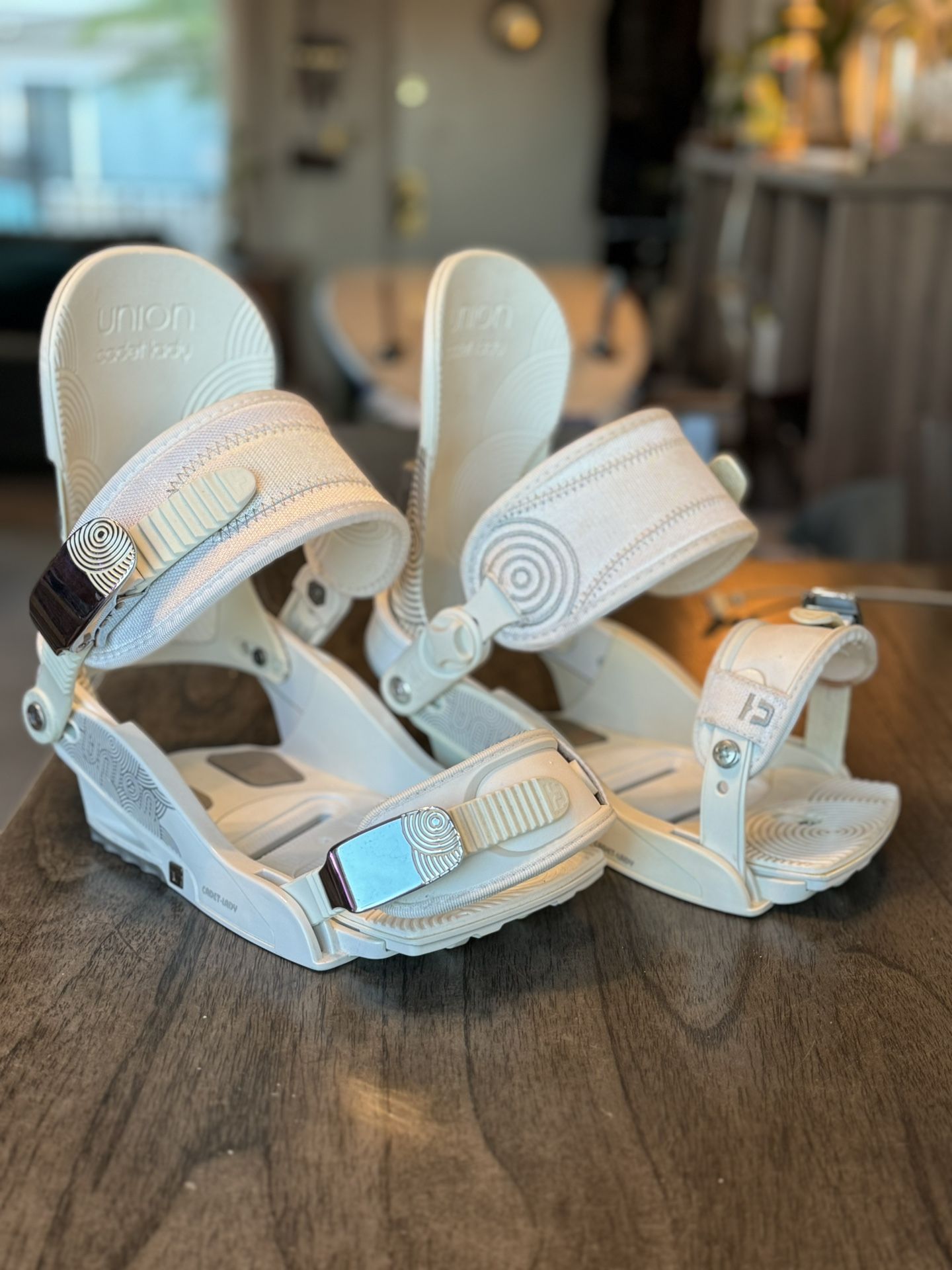 Size S/M Barely Used Union Cadet Lady Snowboarding Bindings for Sale in