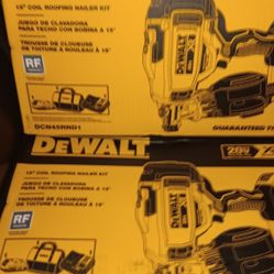 Dewalt XR 15 Coil Roofing Nailer Kit