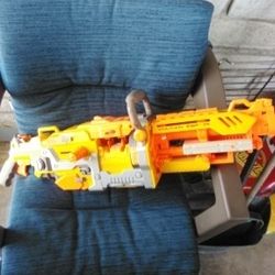 Nerf Playing Gun Works Good No Cracks