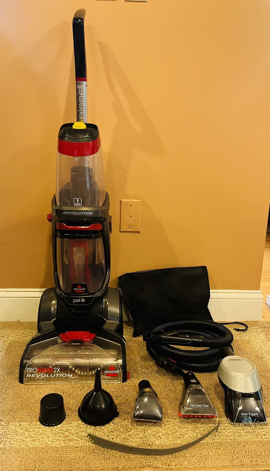 Bissell Carpet Shampooer With Attachments