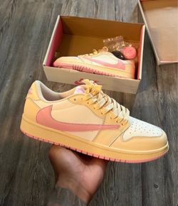 Air Jordan 1 Low Travis Scott OG Sneakers