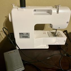 $80 - Brother LX3817 sewing machine (used)