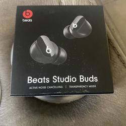 Beats  Studio Buds