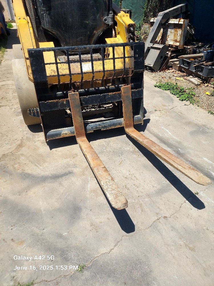2022 Caterpillar Forklift Attachment