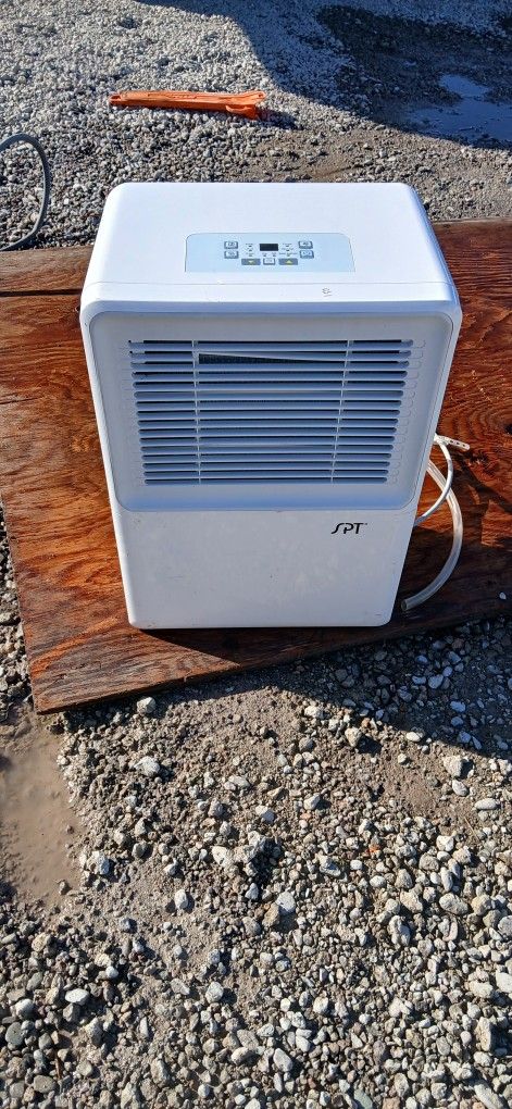 Dehumidifier 