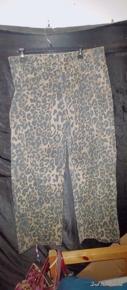 Wide leg cheetah print denims sz . 14/16