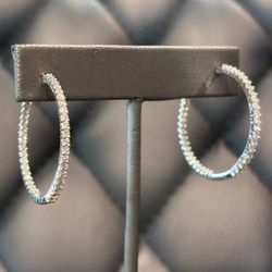 18kt white Gold Diamond Earrings 