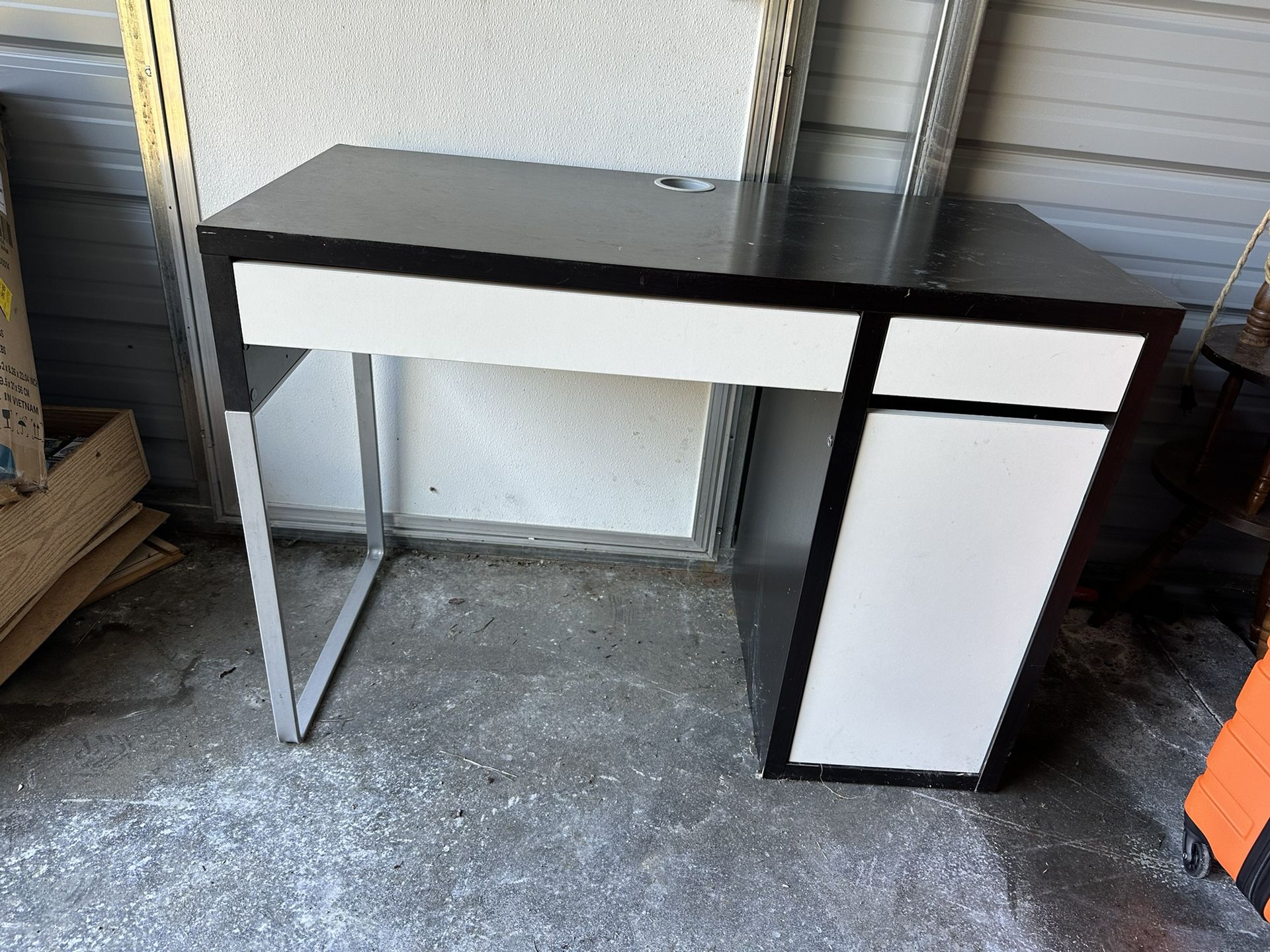 Office Desk