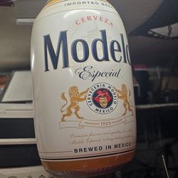 32” Modelo Especial Inflatable Beer Can