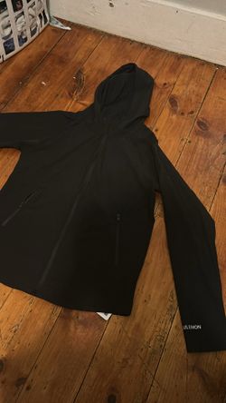 Men’s lulu pace breaker size s