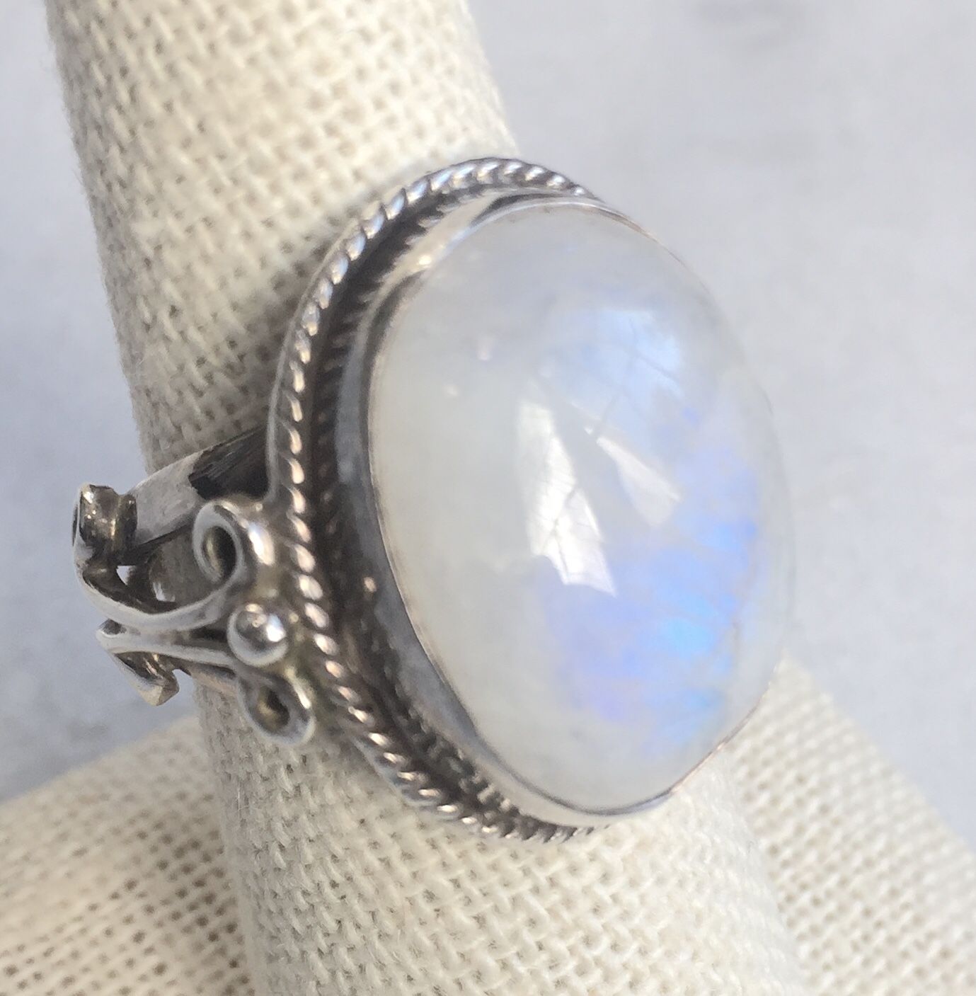 Moonstone Sterling Silver Ring Size: 8.25