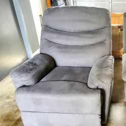 Recliner (New)