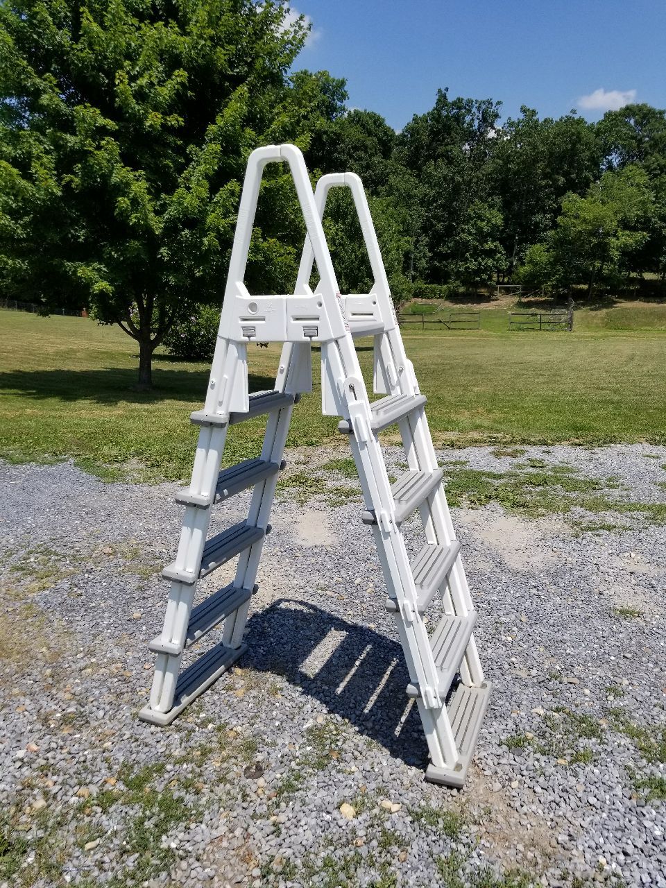 #Pool #Frame #Ladder