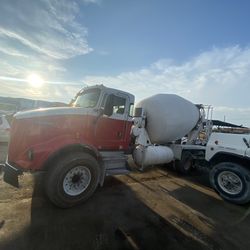 2004 Kenworth Cement Mixer Truck – 250K Miles – Ready to Work