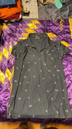 Travis Mathew golf polo (men large)